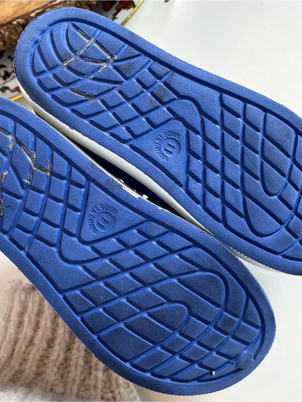 Harper Canyon X Disney Lilo & Stitch Blue Water Shoes | Size 11
